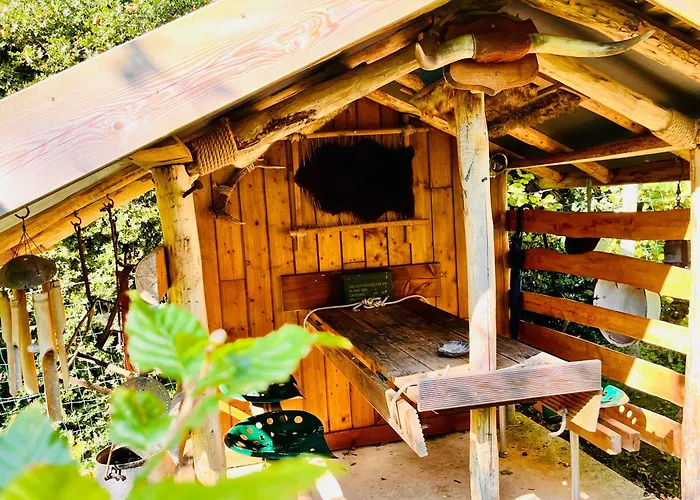 La Cabane Perchee Du Trappeur